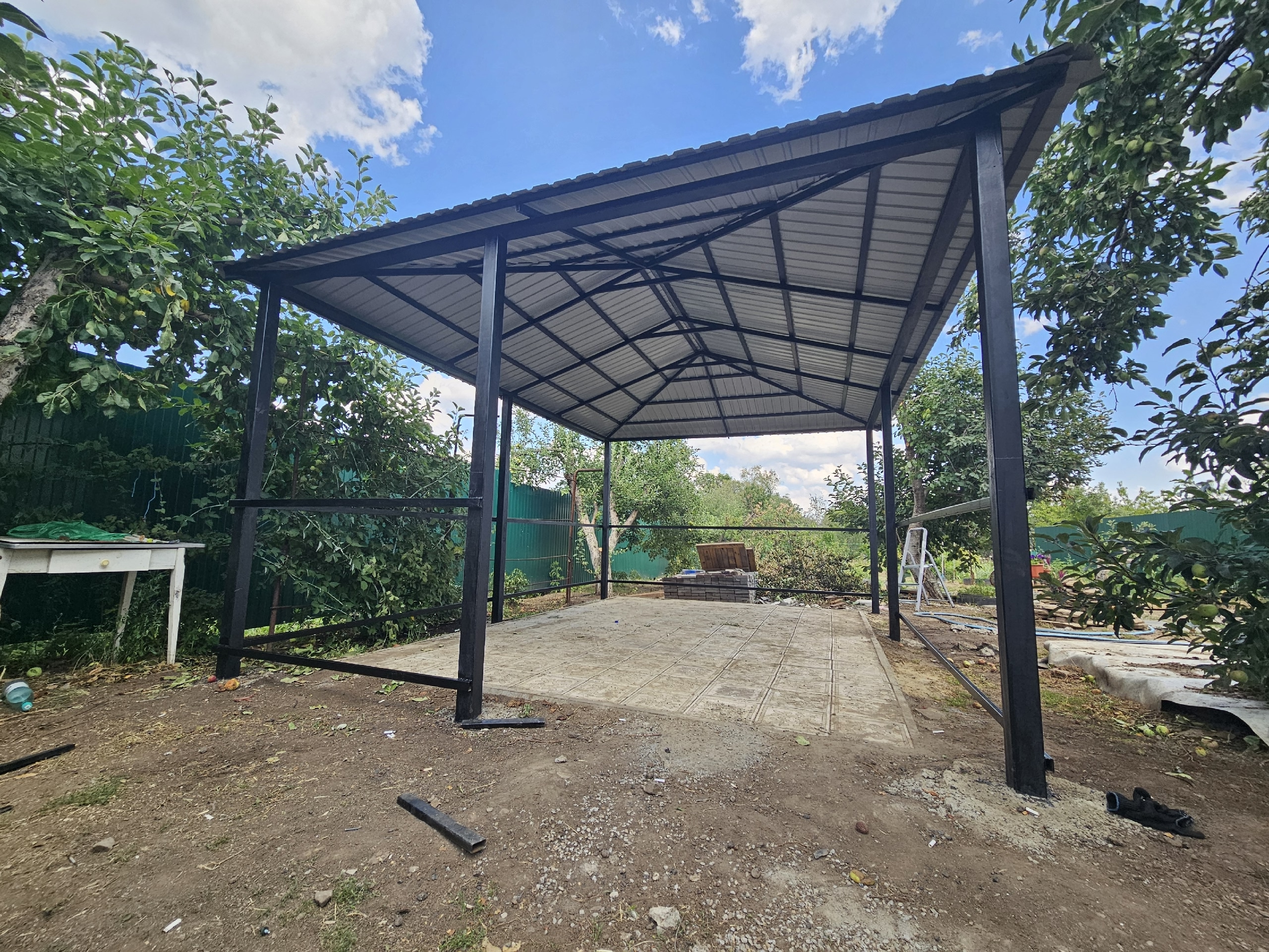 Изготовление и установки беседки для отдыха в Луганске